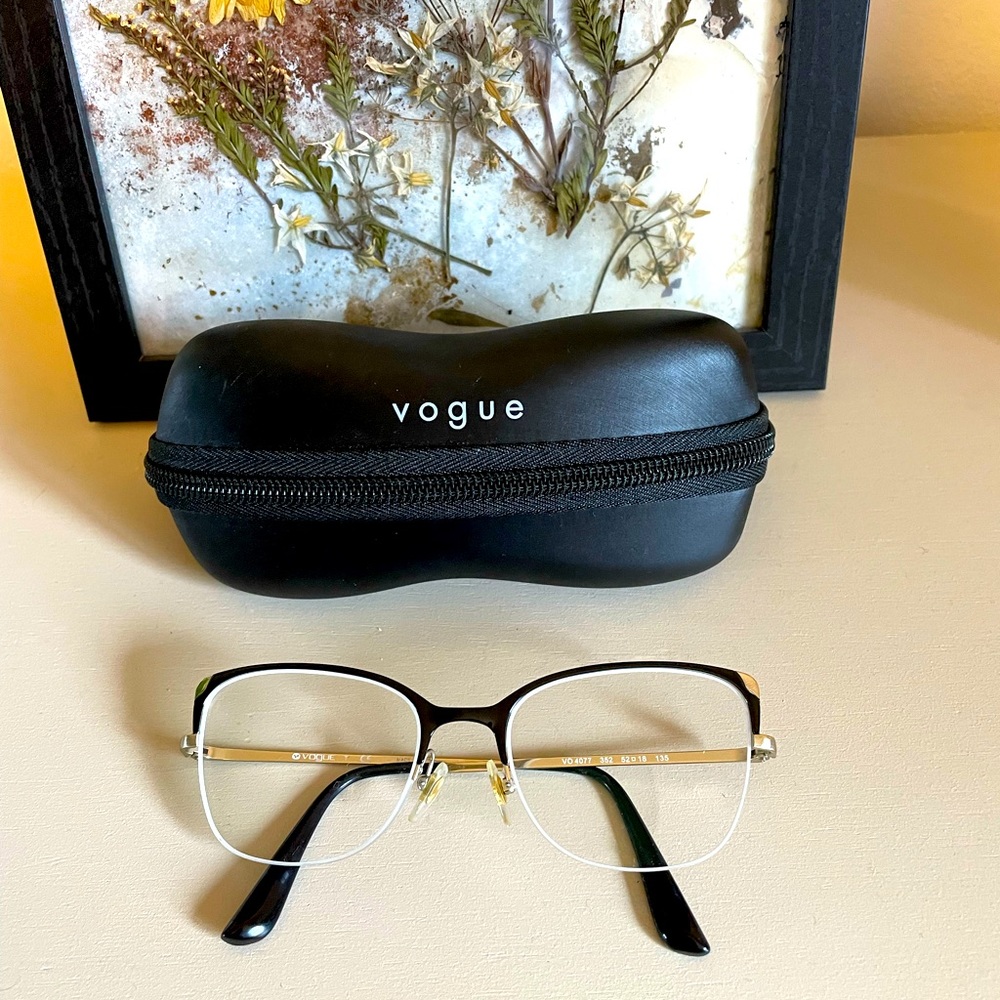 NWOT Vogue cat eye glasses